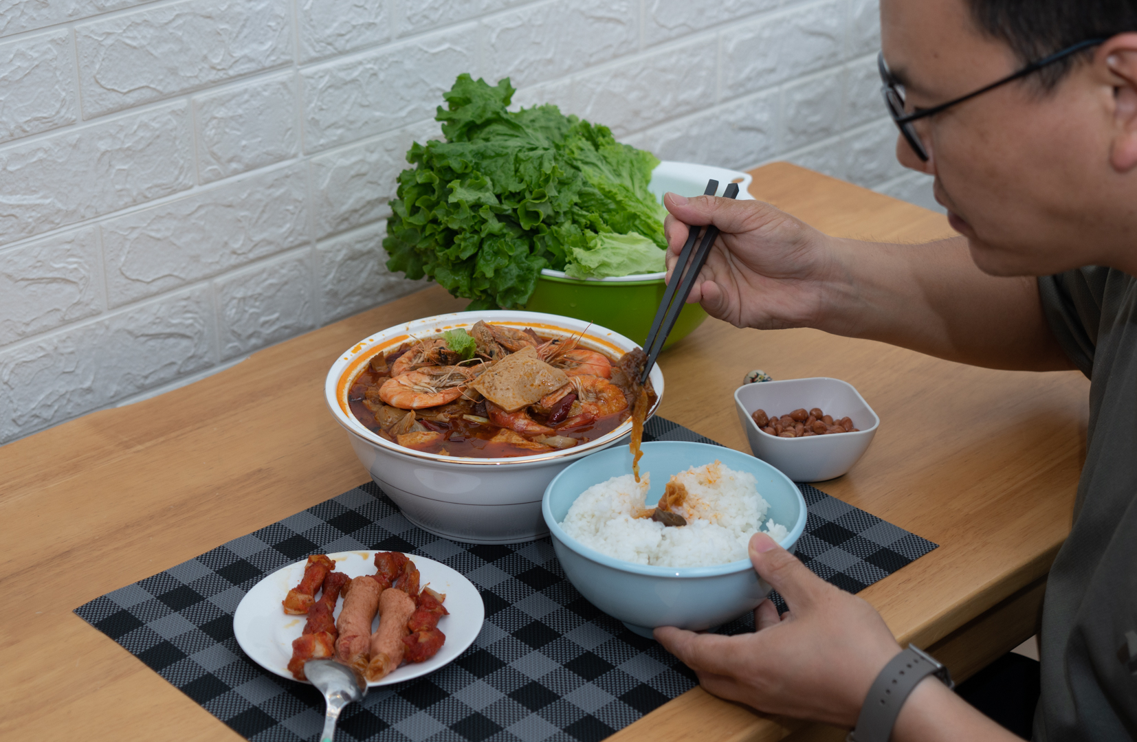 苏泊尔新款带菜谱的电压力锅,经济实惠的苏泊尔电压力锅