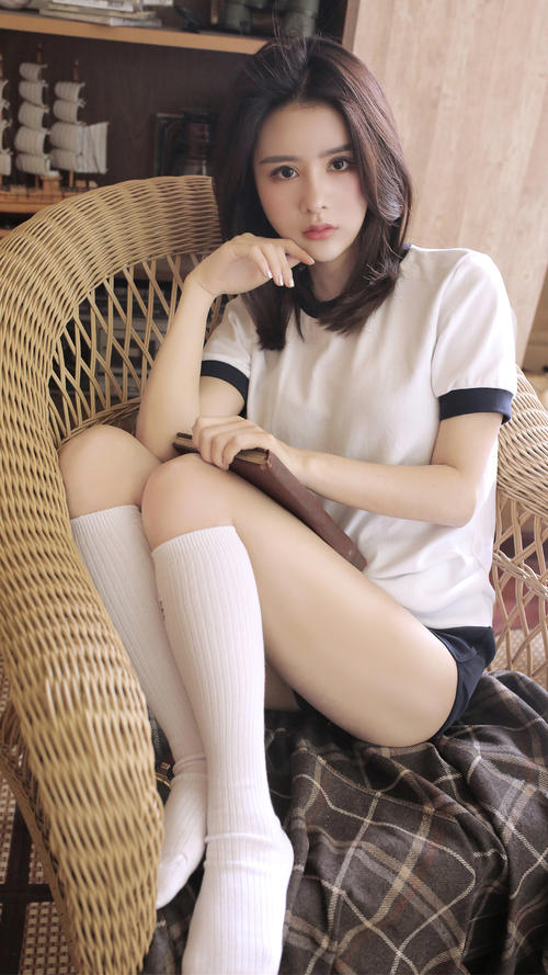 突然发现暗恋的女生一直喜欢自己,突然发现暗恋的人已婚