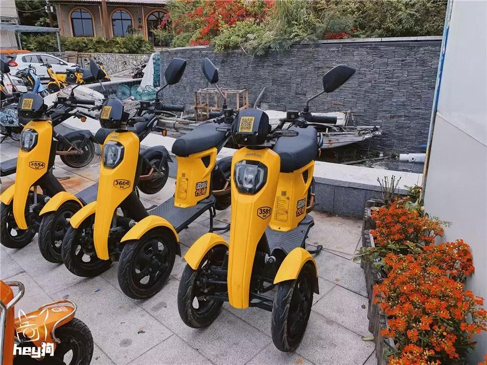 珠海玻璃天空之镜,珠海天空之镜跟日月贝近吗