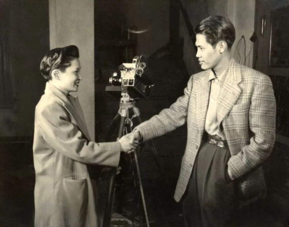 同样男扮女装，李玉刚就是艺术，季子越就是变态？