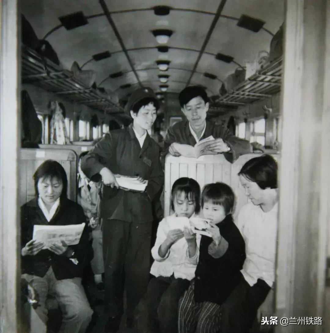 中国铁路制服发展史的图片,中国铁路制服发展历程