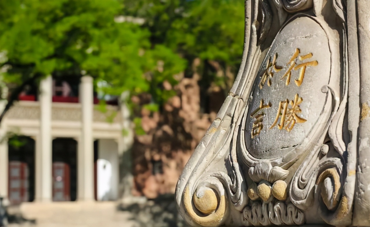 名校与普通高校的工资差距,985大学和清华大学工资差距