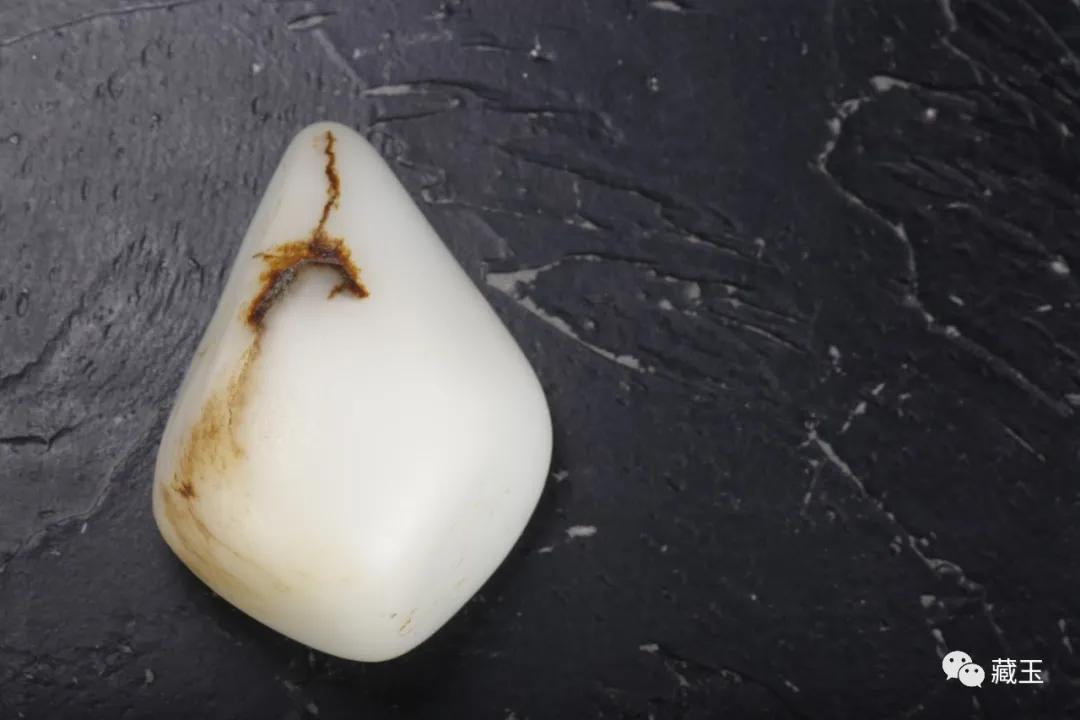 无裂不成玉,和田玉怎么才能看出有没有裂