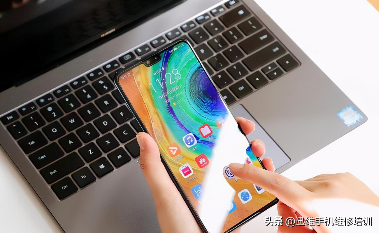华为mate30屏幕为什么那么容易坏,mate30屏幕出现竖条纹能维修吗