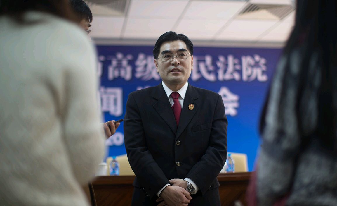 信用卡欠五万以下不接电话会怎样,信用卡逾期欠20万不接电话会怎样