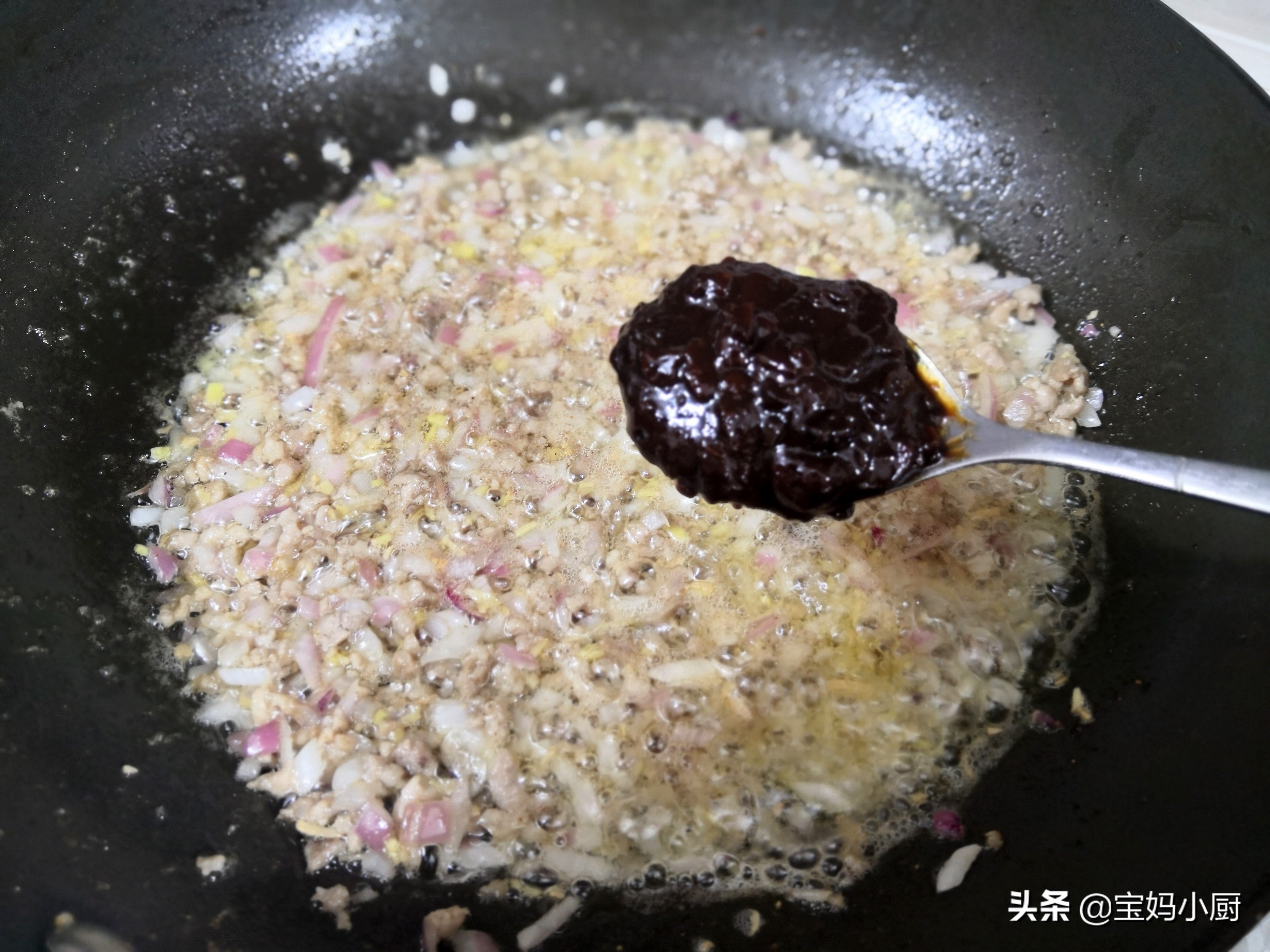 包子馅咋调好吃？老妈用了几十年的调馅法，放啥菜都香，一次成功