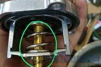 汽车水温上不去对发动机有影响吗,汽车水温上不去暖风不热怎么回事