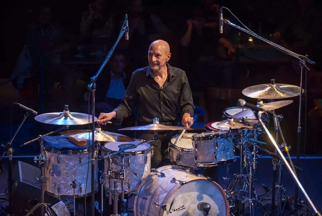 架子鼓大师stevesmith边讲边打,爵士鼓stevesmith
