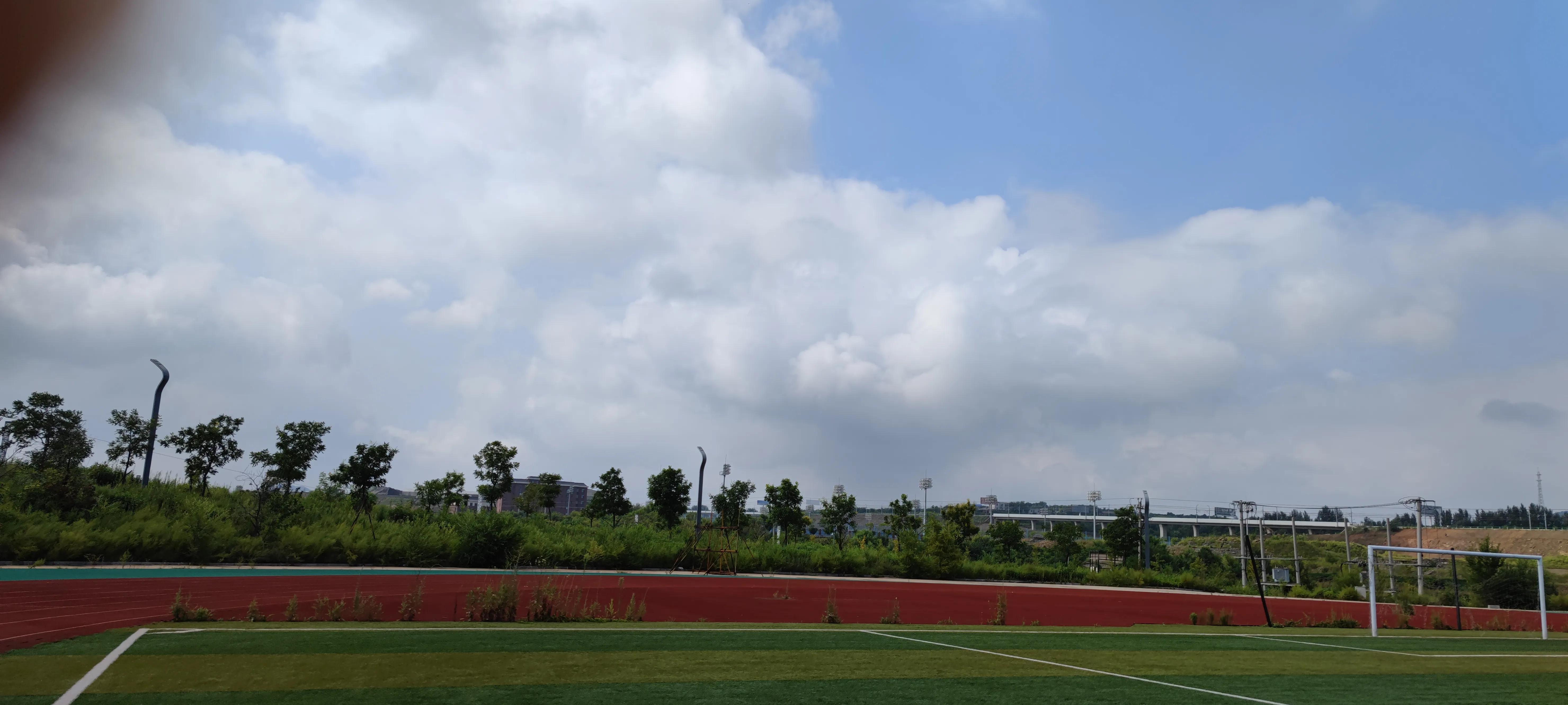 普湾体育场民宿,普湾体育场