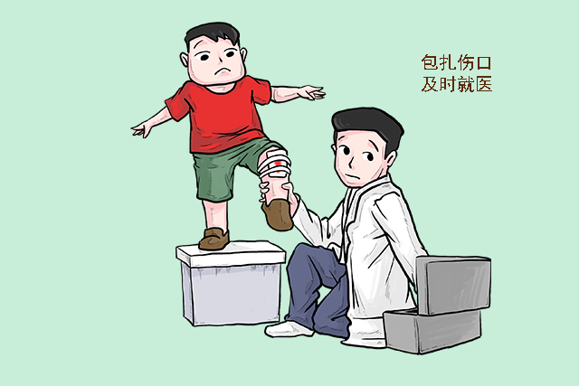 孩子一到夏天手上起泡,孩子烫伤奶奶没看好