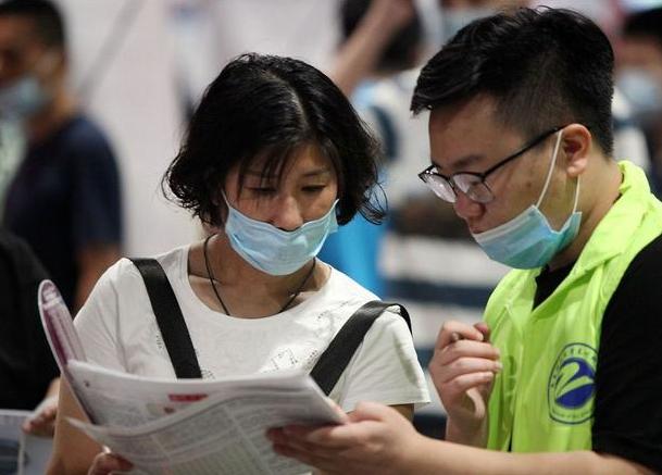 高考刚过二本线十分左右怎么报,高考成绩刚上线