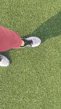 每当夜幕降临一群年轻人,每当夜幕降临时总有那么一群少年