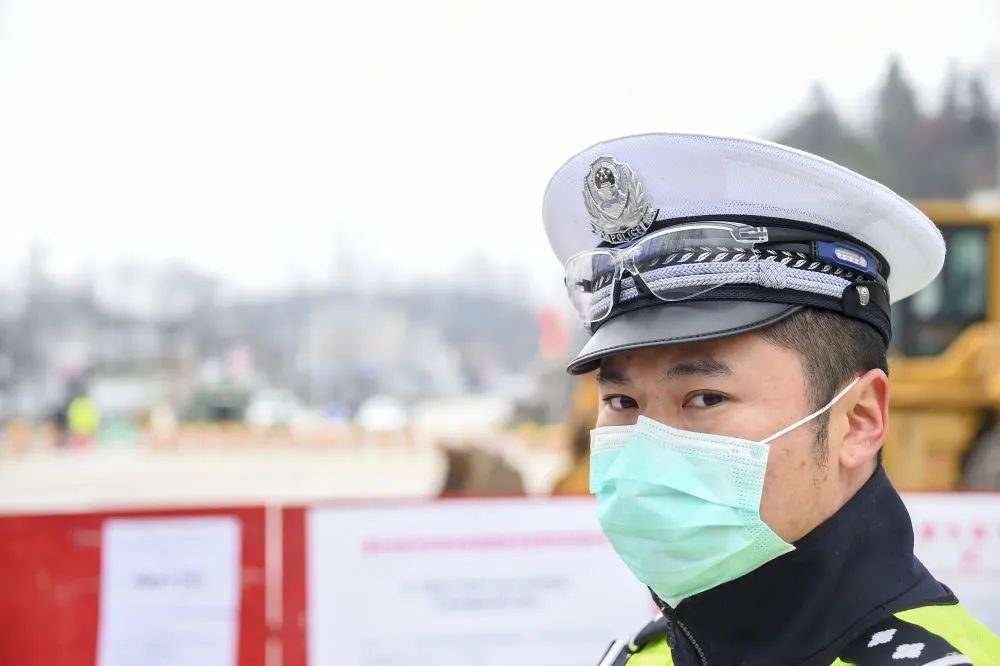 记者深入探访隔离区,湖北离鄂通道严防死守