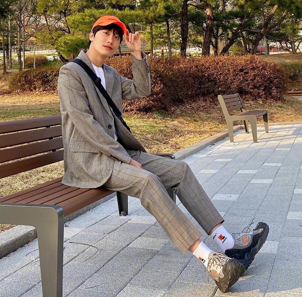 韩国男人的穿搭技巧是什么,韩国穿搭博主排行榜男生