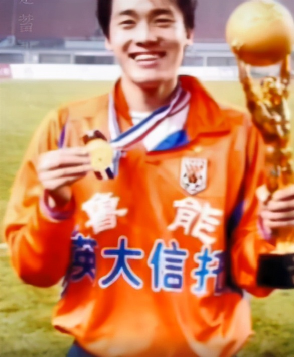 泰山队退役的年轻球员,退役球员山东泰山队2021