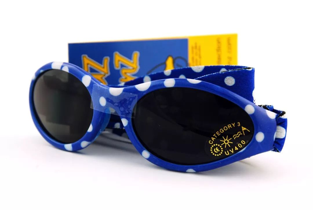 戴墨镜影响孩子视力发育VS戴墨镜保护视力，哪种说法才是对的？