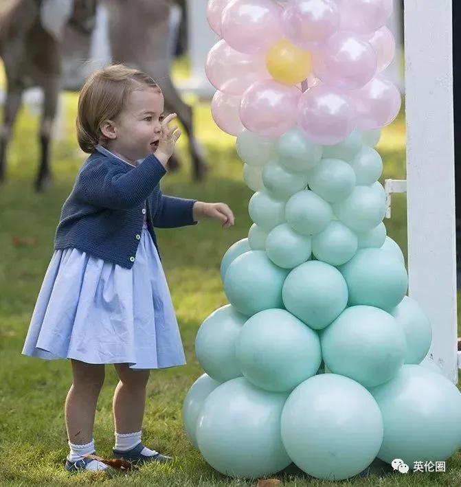 年龄相差89岁，英国王室最强带货组合