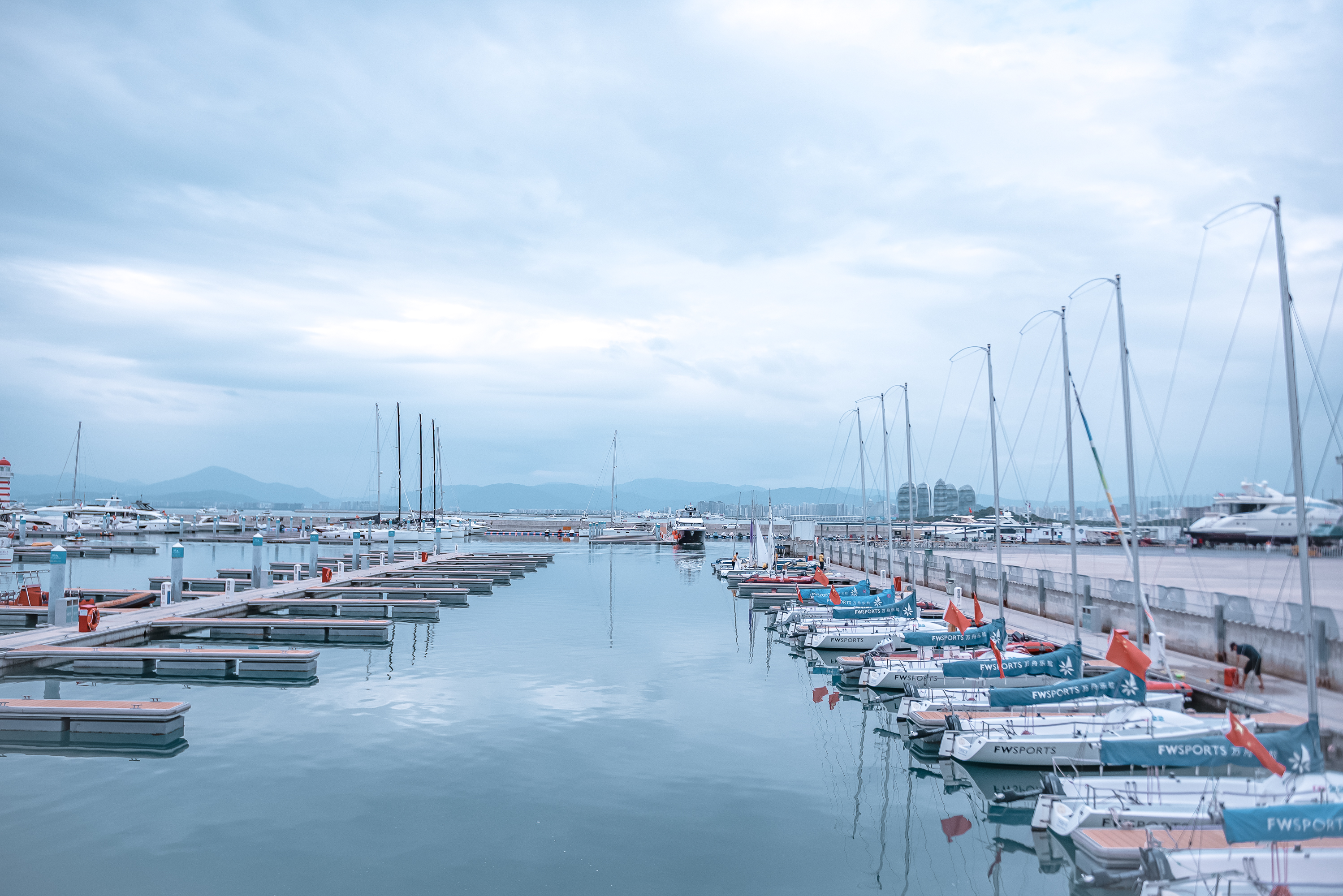 本地三亚人去哪玩,三亚本地人去的海鲜海港