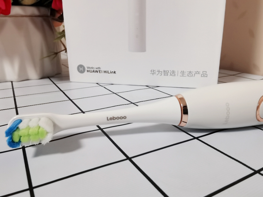 华为智选力博得星钻电动牙刷拆解,华为智选力博得声波电动牙刷星钻