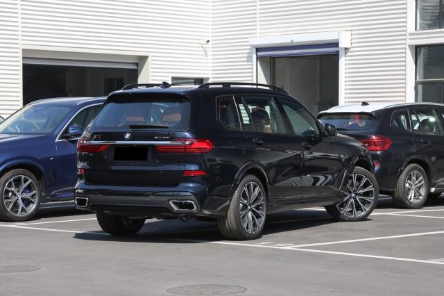 奔驰gls各代车型,奔驰gls的劲敌