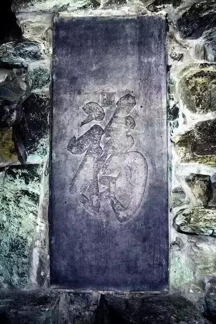 周恩来总理为新中国保护了多少*物文**古迹?