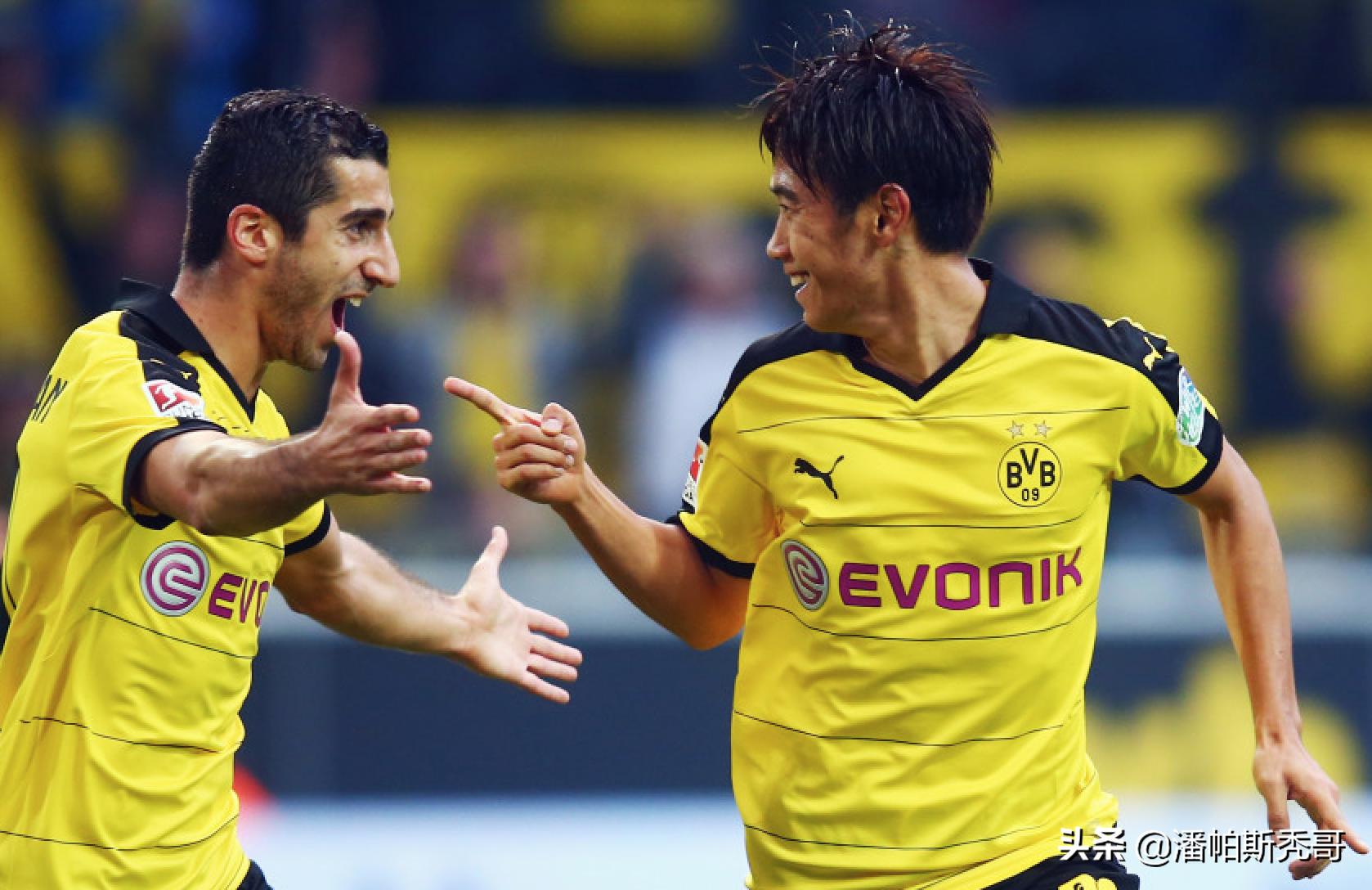 他曾当选德甲半程最佳球员,今被西乙球队解约,前女友是宅男女神