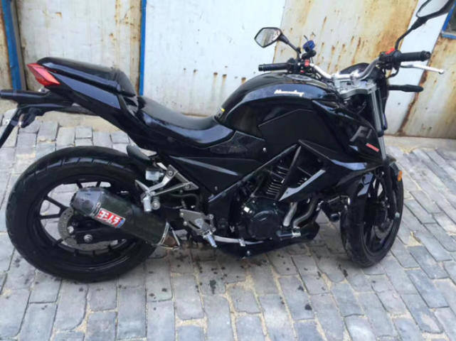 目前最有性价比的四缸街车,两万左右最酷的街车