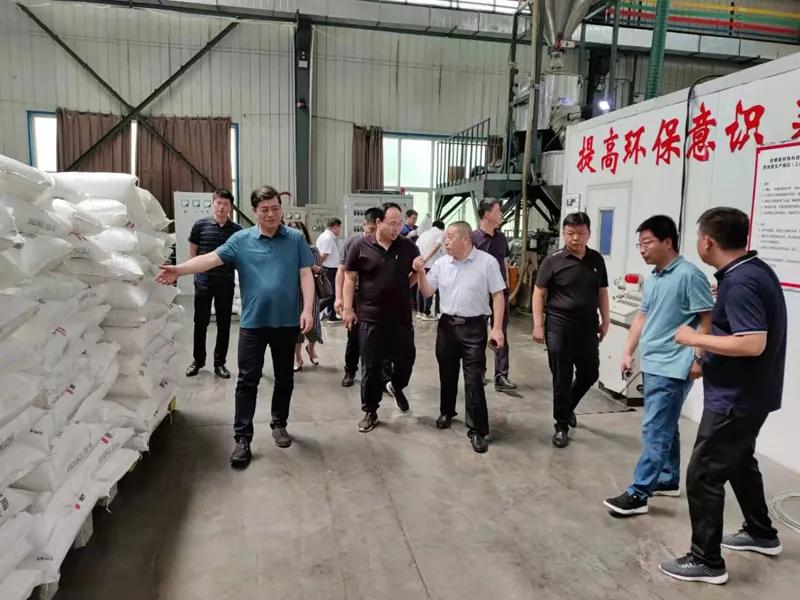 爱谱华顿华建刚哪里人,上海爱谱华顿董事长