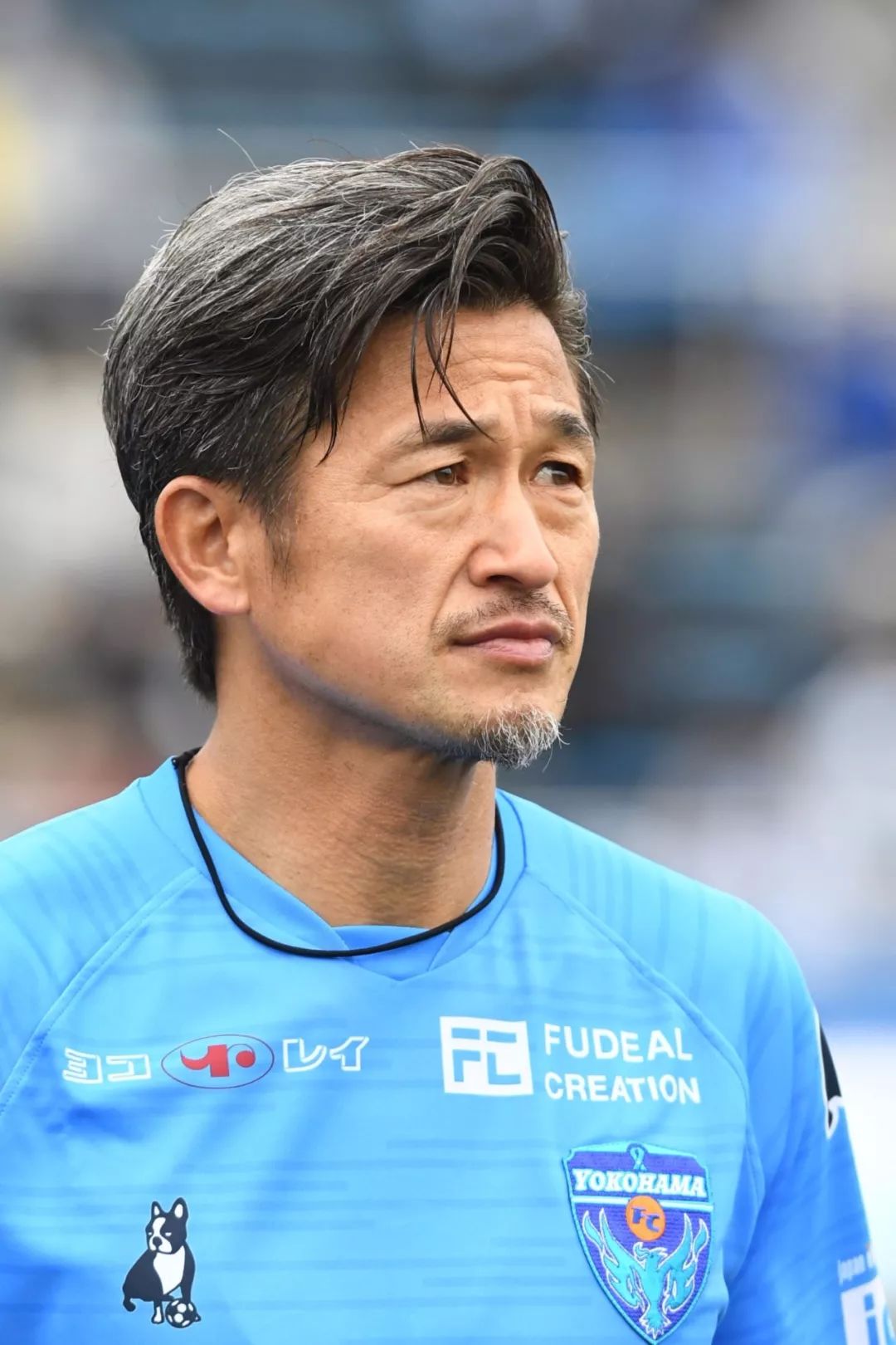 三浦知良目前在哪个队,三浦知良真的还能踢职业比赛吗