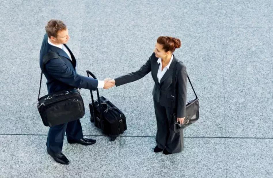 职场中要在意别人的评价,职场人要警惕这几个套路