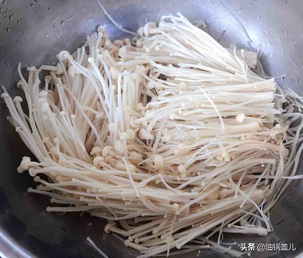凉拌金针菇料汁的做法,家常金针菇凉拌菜做法大全
