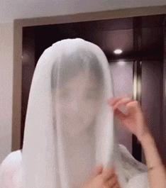 看了整整七分钟，他们最终还是上去了