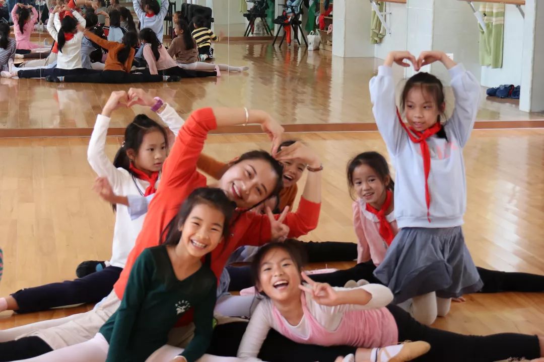 “社”彩斑斓花团锦簇---兴桂路小学社团课程剪影