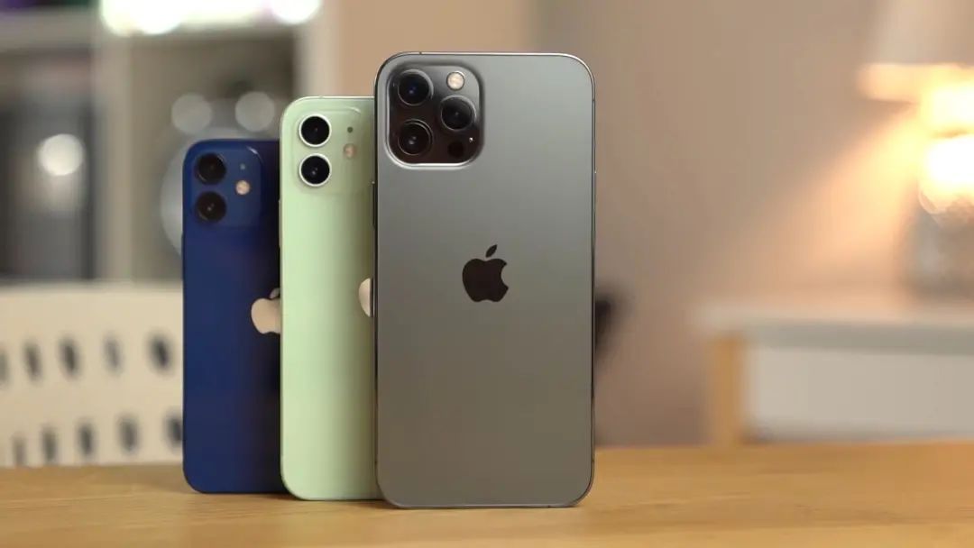 苹果用了6年，iPhone还是1200万像素，库克太守旧？