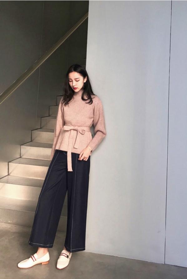 中年女人喜欢粉色衣服,中年女士穿搭颜色技巧