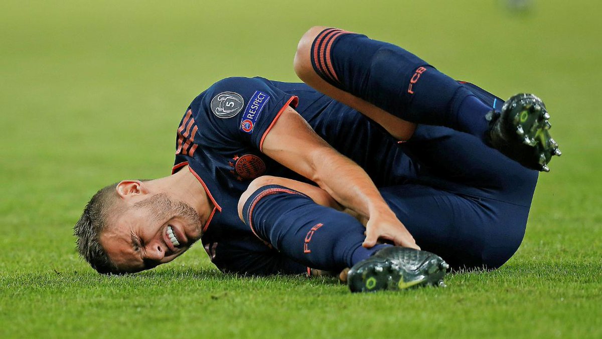 3天折损3大铁卫!拜仁后防面临无人可用,1人应负主要责任