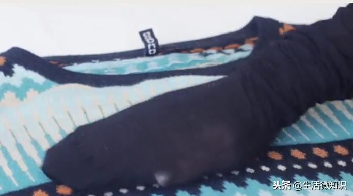 衣服上起球怎么治,衣服起球有啥小妙招去除