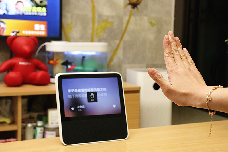 小米小爱触屏音箱和redmi8,小米小爱redmi8触屏音箱评测