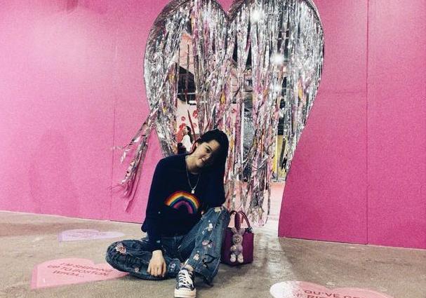 牛仔裤穿合身的还是修身的,牛仔裤是无弹力的还是有弹力的好