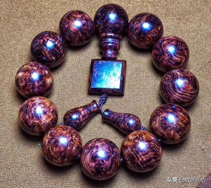 黄花梨鉴别真假只需3秒,海南黄花梨用酒精泡咋分真假