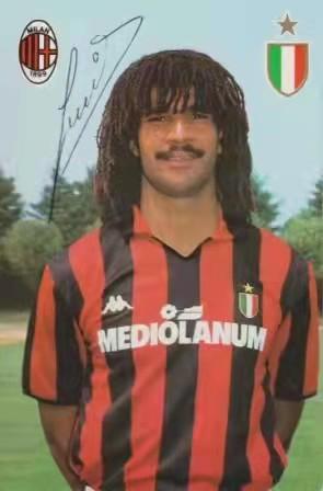 足坛神仙球专业户球员,足球后场颜值高球星