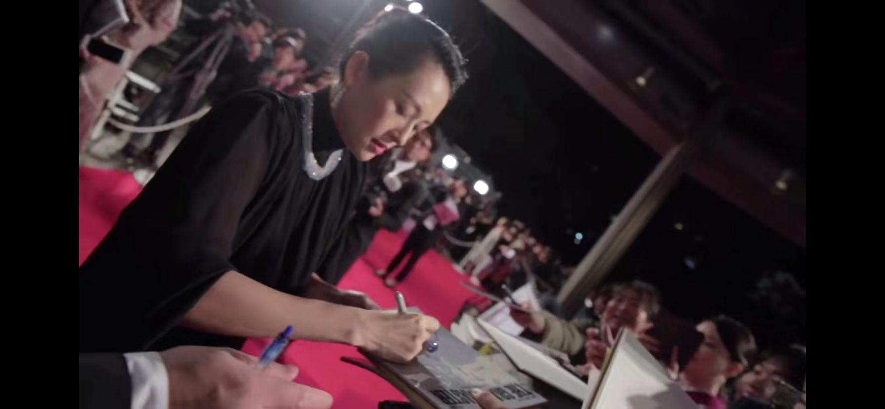 章子怡谈孕期,章子怡二胎后首次活动