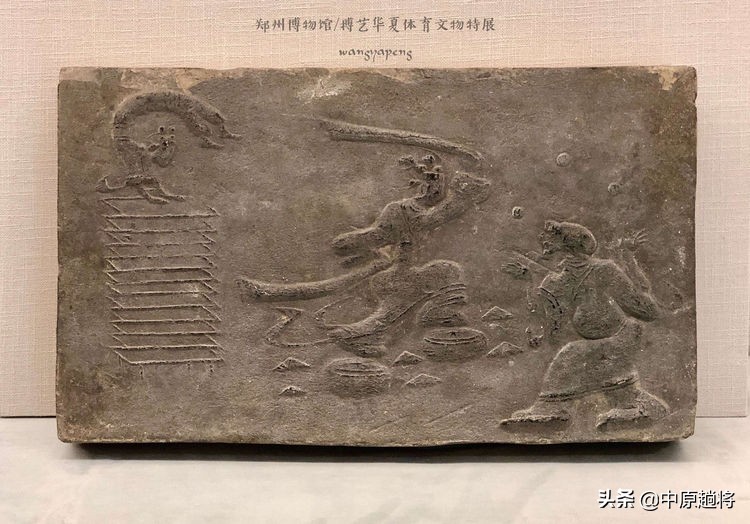 中国古代踢足球,原来古代是这样踢足球的