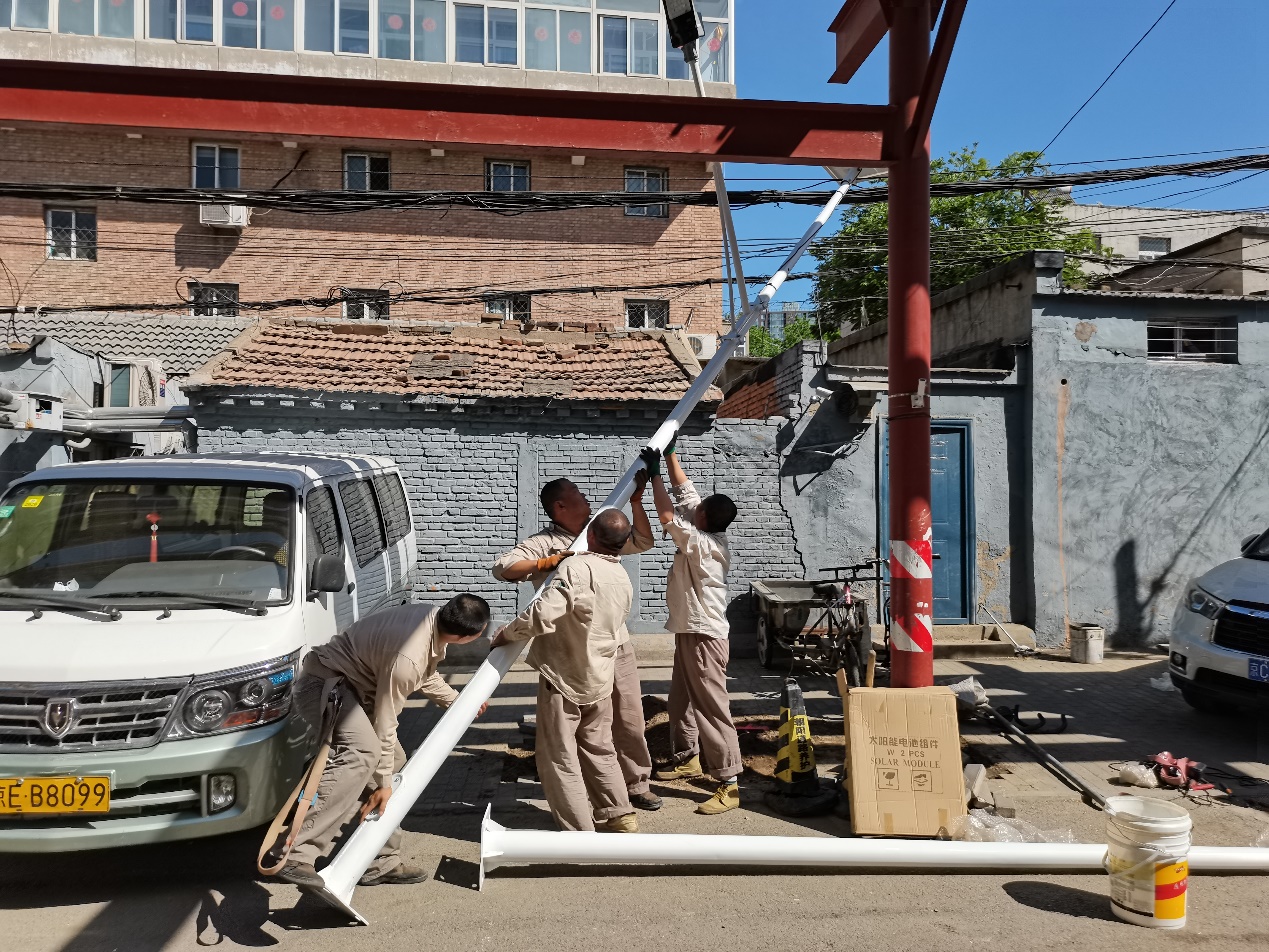 农村路灯点亮了老百姓的幸福指数,安装路灯暖民心点亮村民回家路