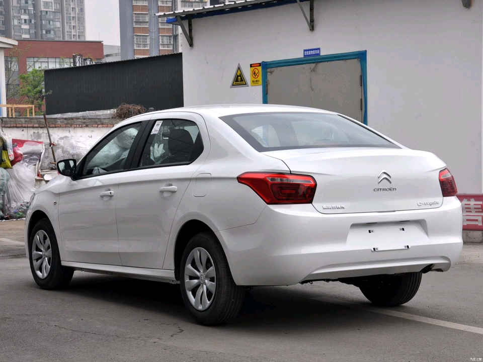 雪铁龙爱丽舍手动低配落地多少钱,雪铁龙爱丽舍2016款手动裸车价