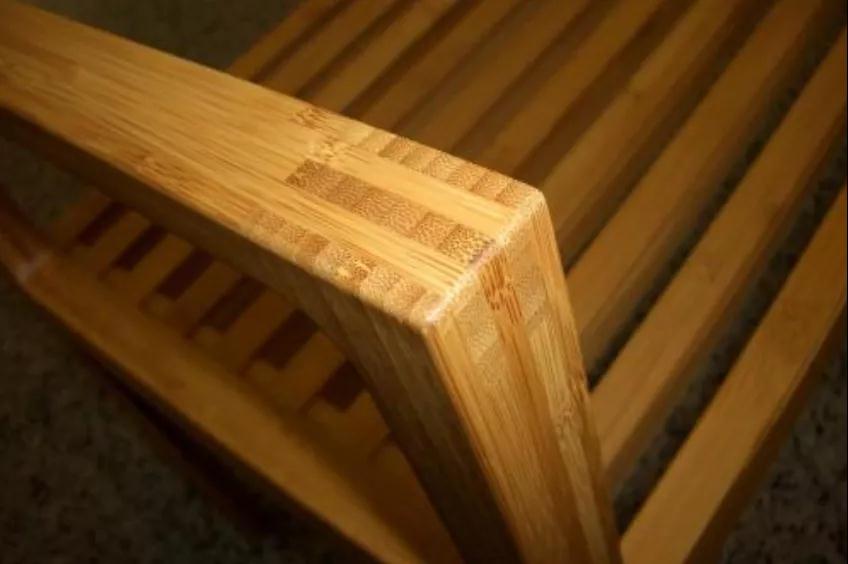 利用竹炭做成的板材，外表虽“其貌不扬”但功效“小清新”