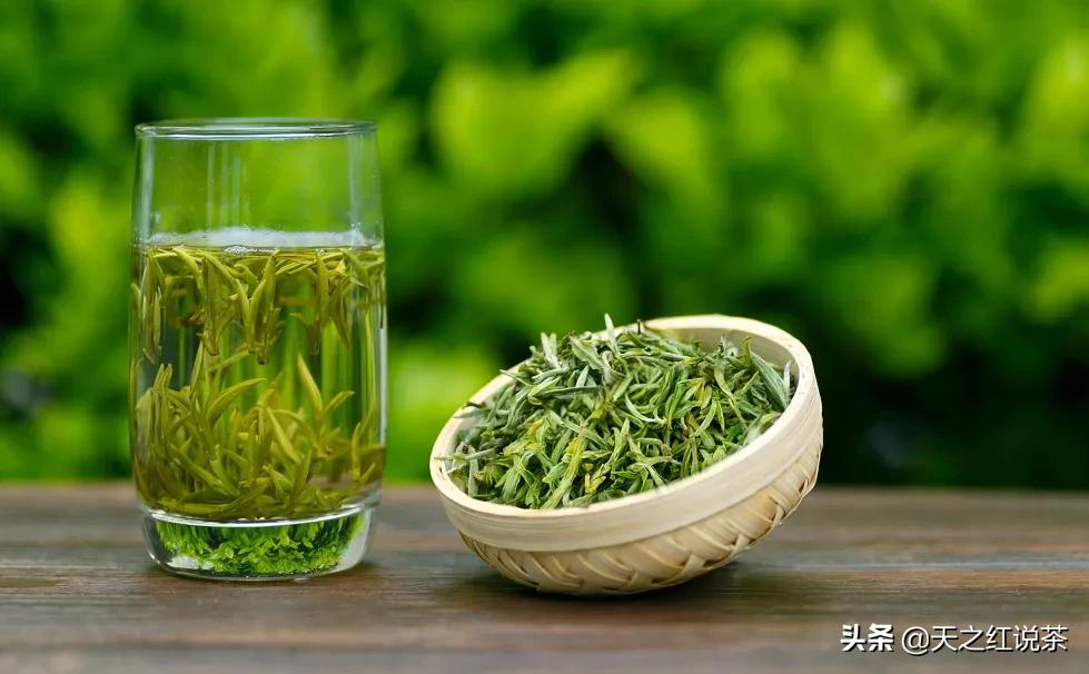 迎客松雪中美景,迎客松下