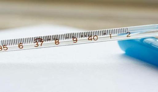 体温计打碎的水银该怎么处理,水银体温计打碎后正确处理方法