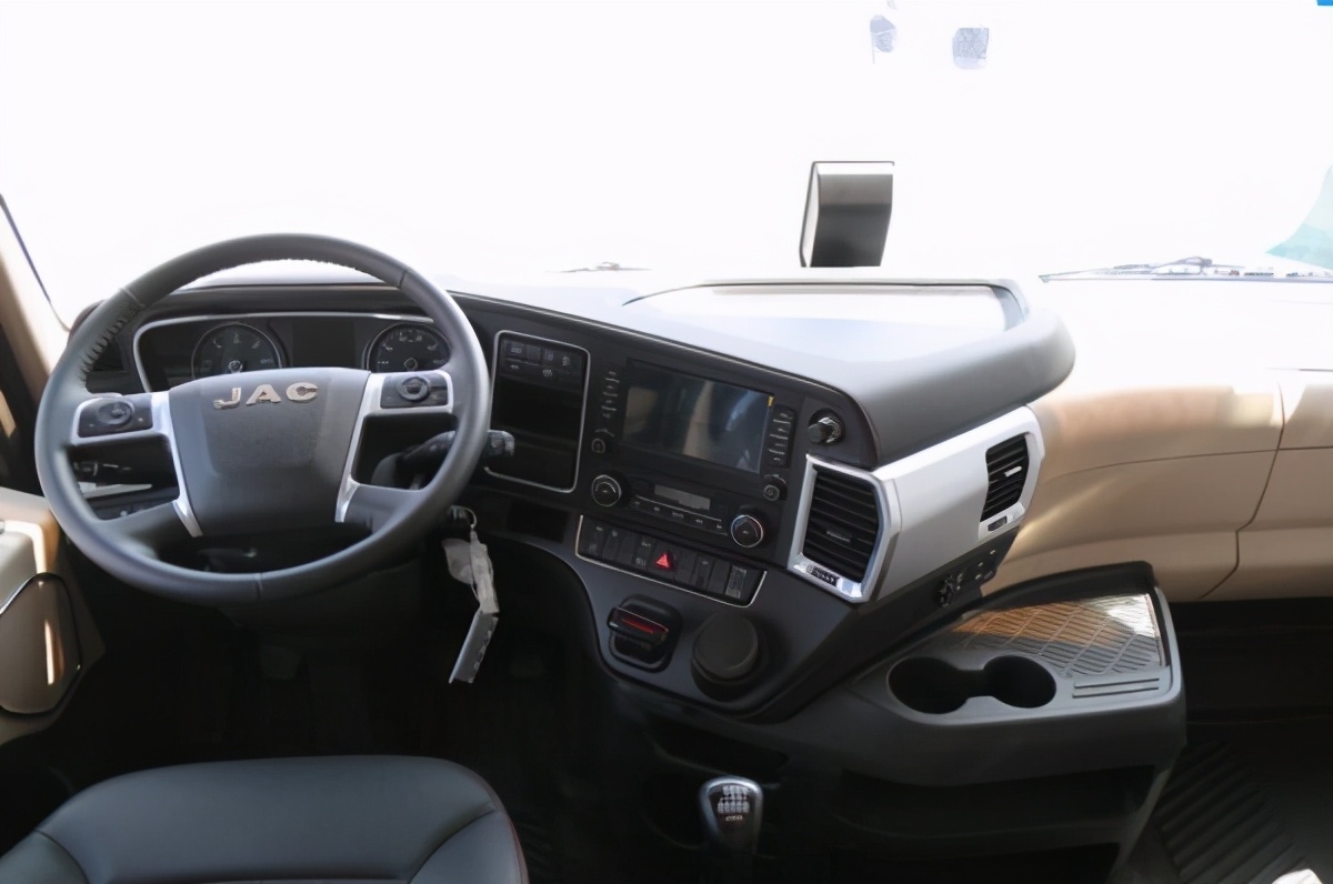 安能快速发展集中采购定制的重卡有什么特别之处?