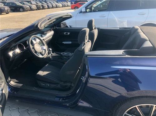 平民轿跑野马红色,野马平民跑车便宜吗